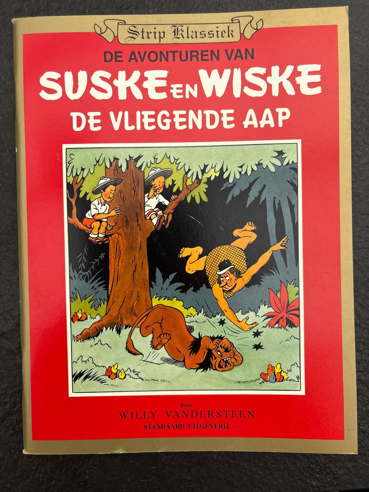 Suske en Wiske - De Vliegende Aap (Strip Klassiek), Boeken, Eén stripboek, Ophalen of Verzenden, Gelezen