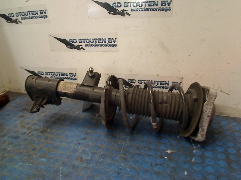 Veerpoot Rechts Voor Mercedes-Benz B (W246/W242) A2463207613, Gebruikt, Mercedes-Benz AG, Mercedes-Benz, Mercedesstraße 120, Stuttgart 70372, , Duitsland