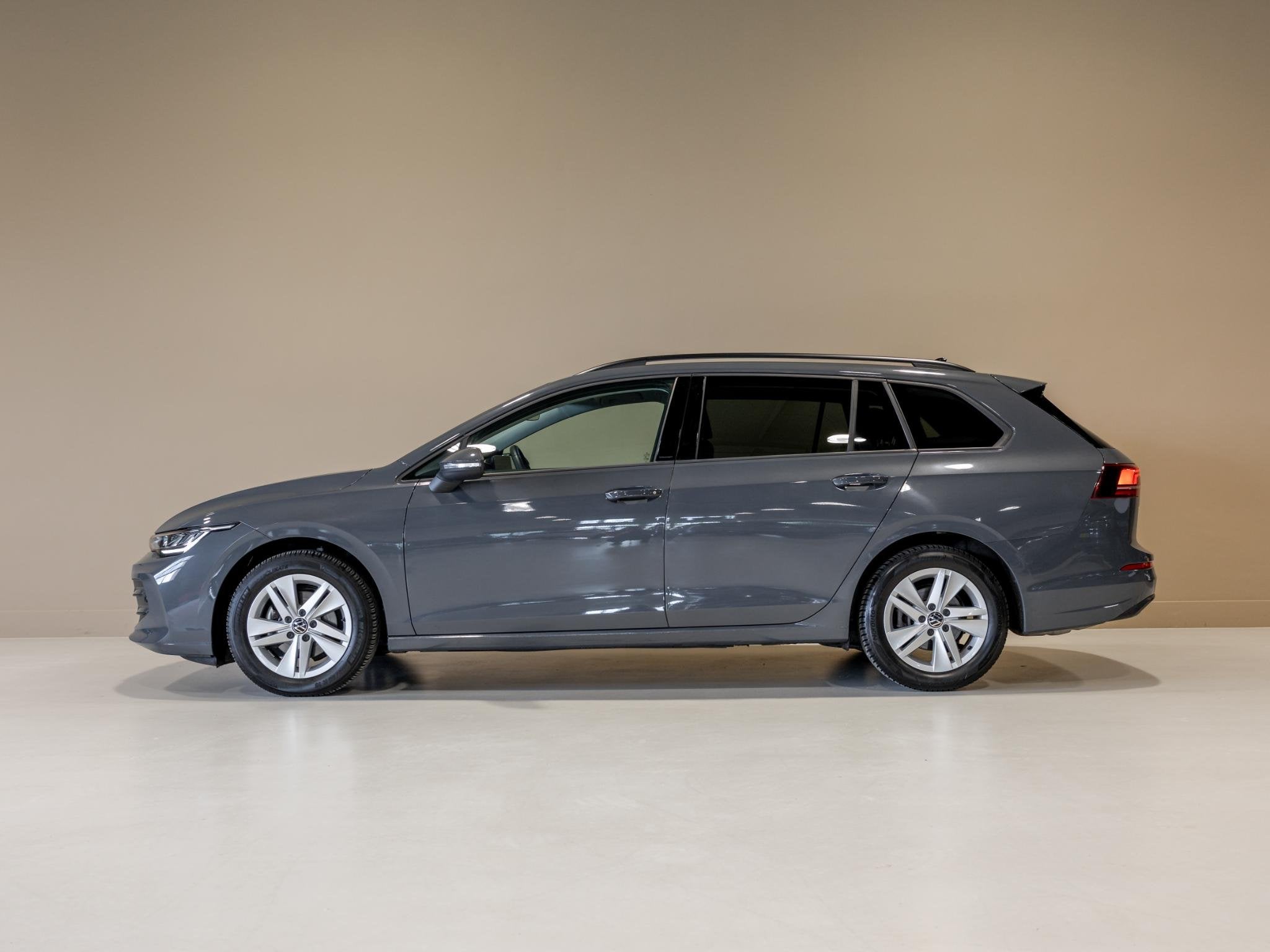 Volkswagen Golf Variant 1.5 eTSI Life Edition / 150pk / Stoe, Stof, 4 cilinders, Origineel Nederlands, 19 km/l