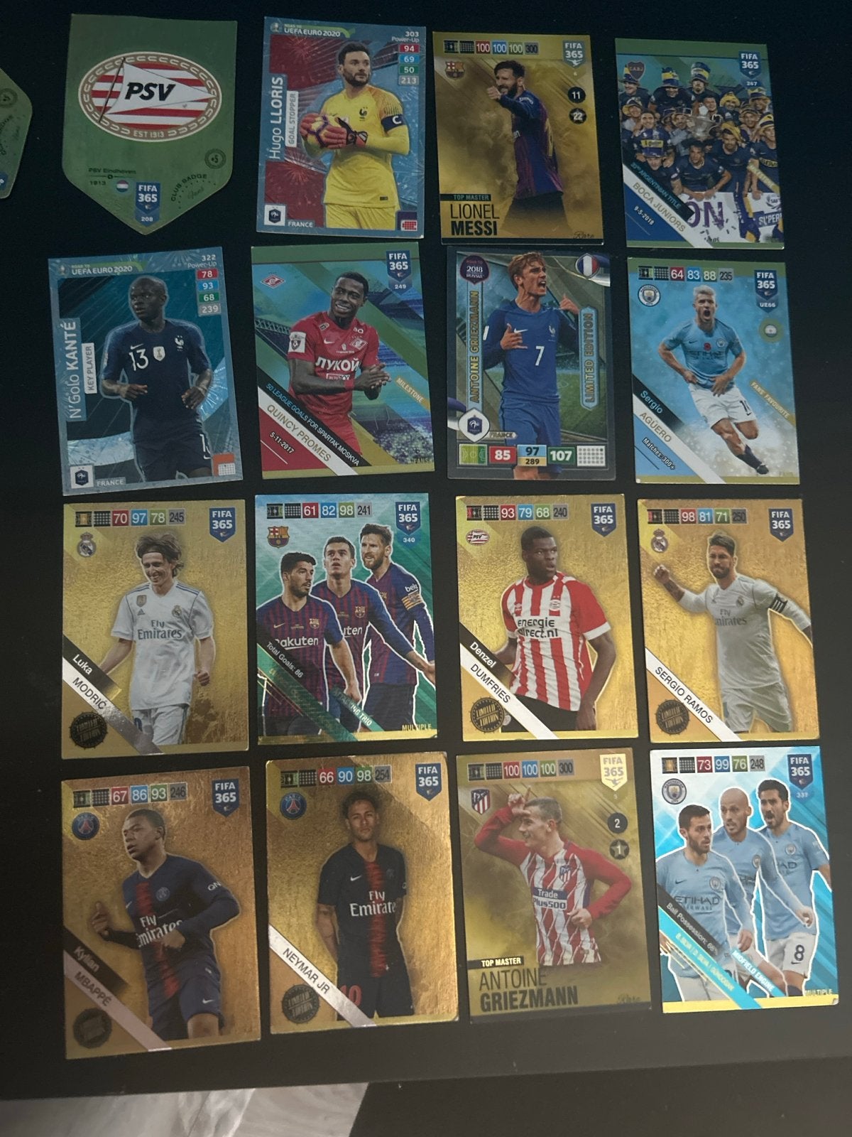FIFA 365 Voetbal Kaartjes Collectie - Diverse Spelers, Verzamelen, Sportartikelen en Voetbal, Ophalen of Verzenden, Zo goed als nieuw