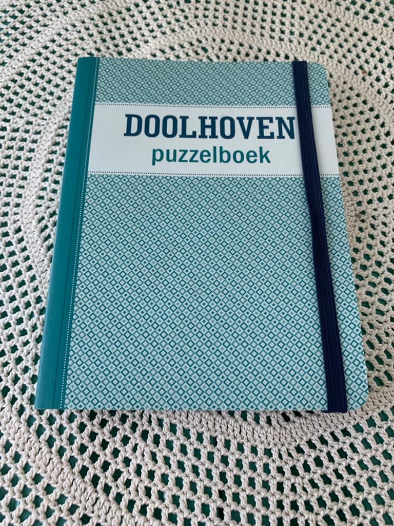DOOLHOVEN Puzzelboek, Ophalen of Verzenden, Zo goed als nieuw, Overige onderwerpen