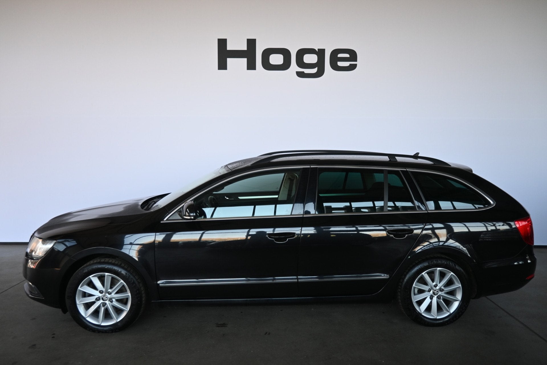 Skoda Superb Combi 1.8 TSI Ambition Automaat Clima Navigatie, Euro 5, Stof, Gebruikt, 4 cilinders