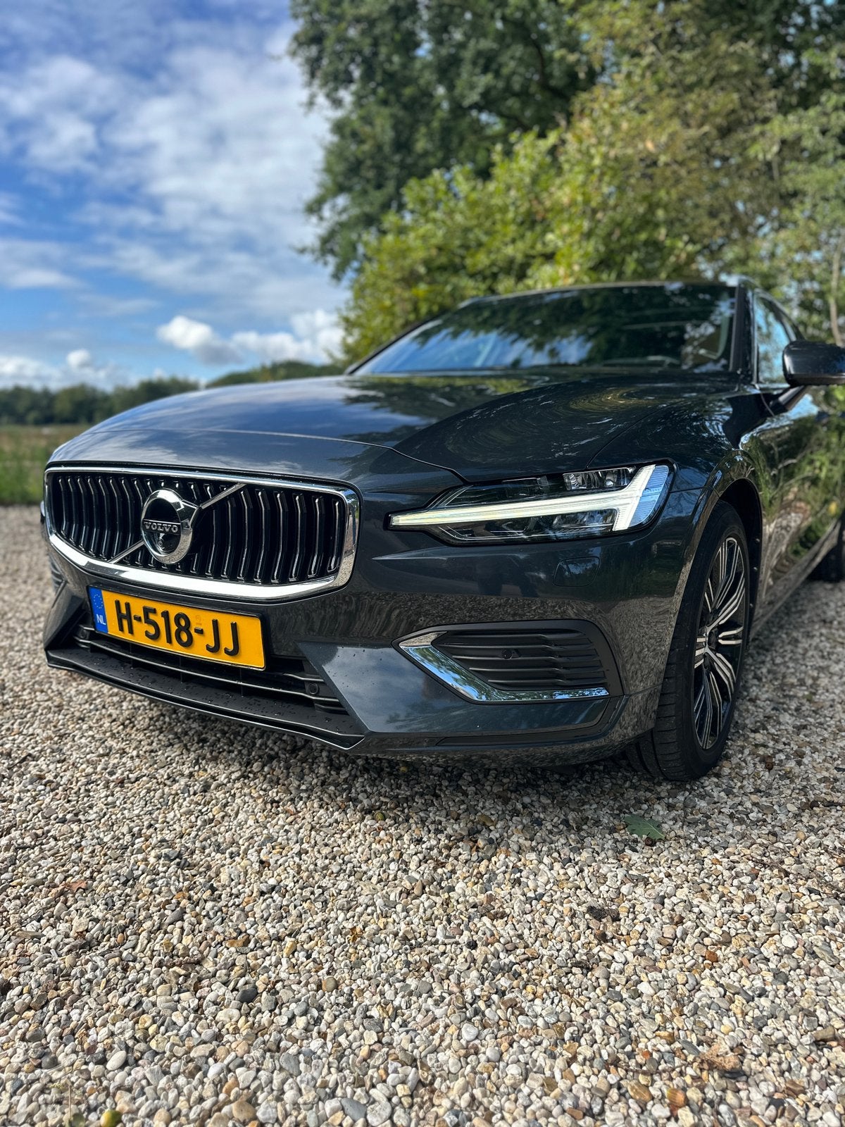 Volvo V60 T8 Twin Engine 390pk AWD Inscription 2020, Automaat, Beige, Vierwielaandrijving, 303 pk