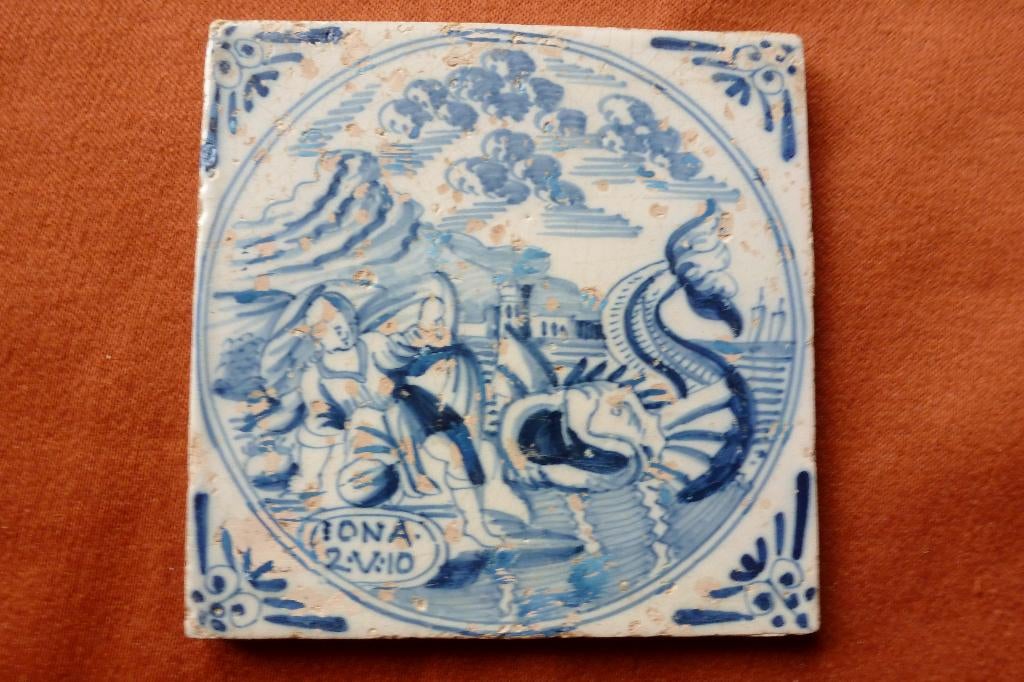 Zeldzame 18e eeuwse BIJBEL tegel met JONA afbeelding!, Antiek en Kunst, Antiek | Wandborden en Tegels, Ophalen of Verzenden