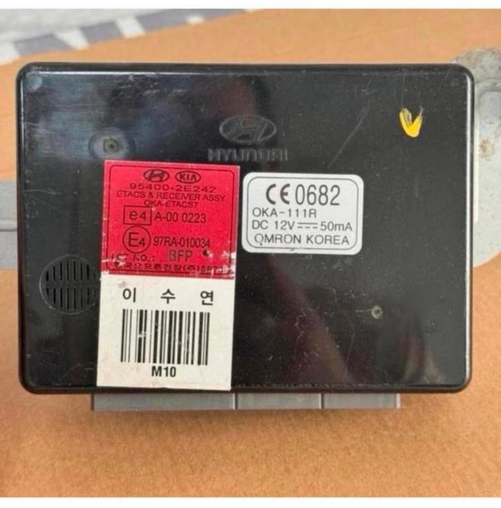 Hyundai Tucson LM JM 2004-2015 module bcm 954002E242 ecu, Ophalen of Verzenden, H, H, H