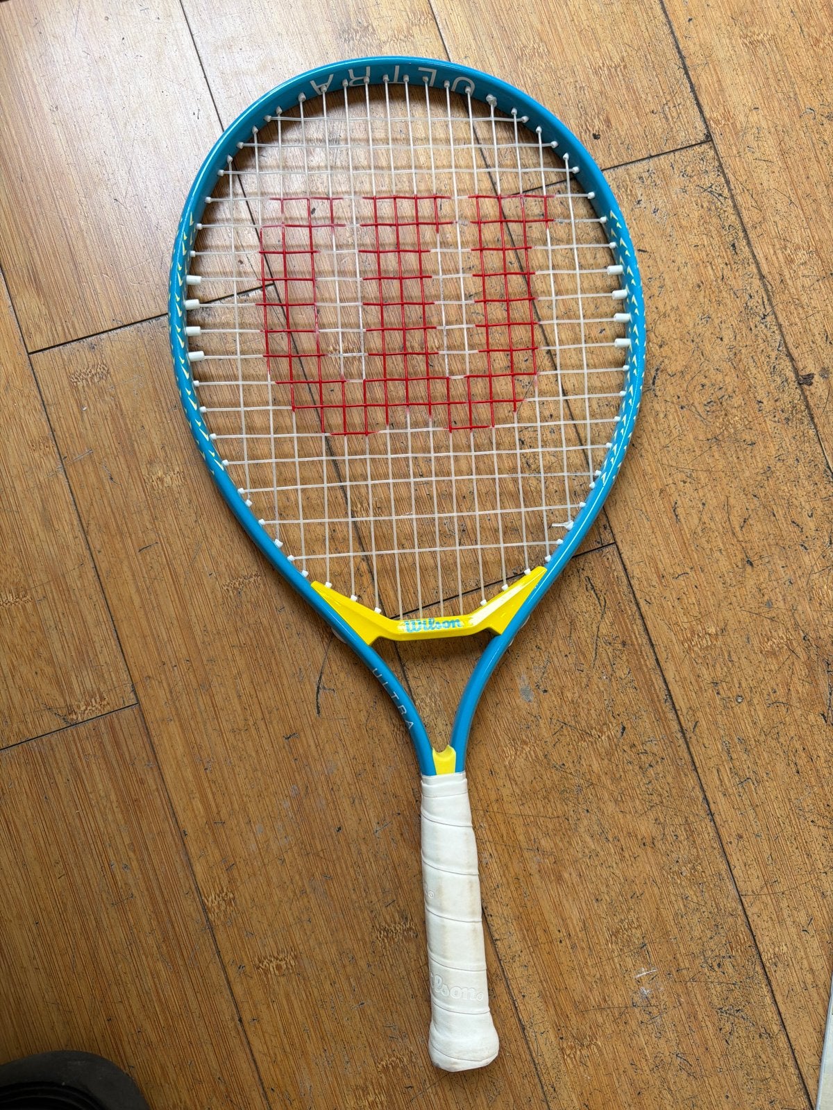 Wilson Ultra Tennisracket met hoes - maat 25, Ophalen of Verzenden, Gebruikt, Racket, Wilson