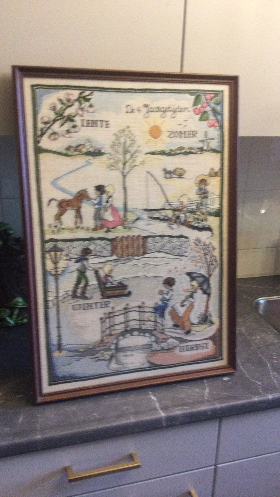 Mooi geborduurd schilderij jaargetijden, Ophalen of Verzenden