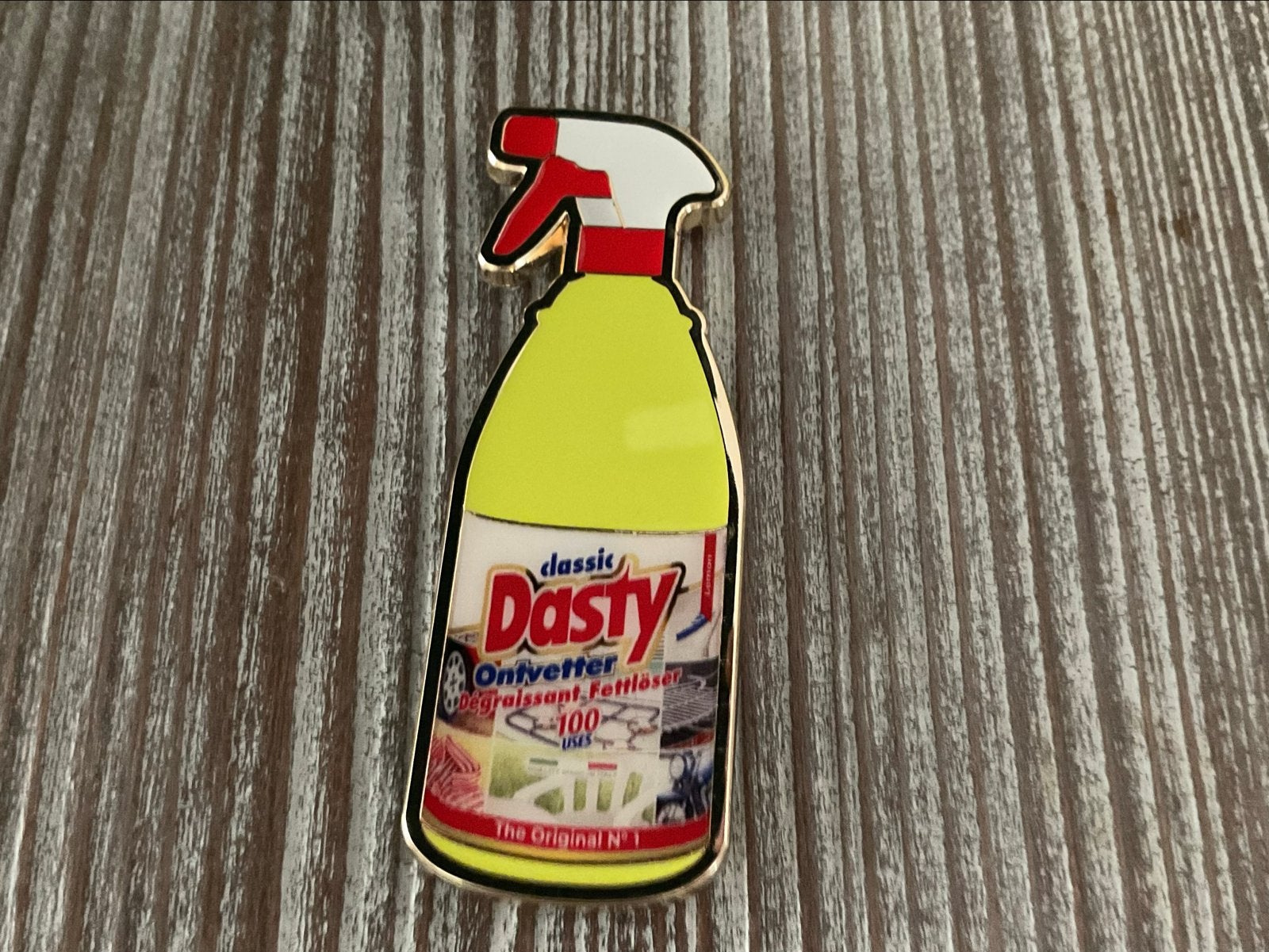 Dasty Ontvetter Spray Fles Pin - Emaille Pin, Ophalen of Verzenden, Nieuw
