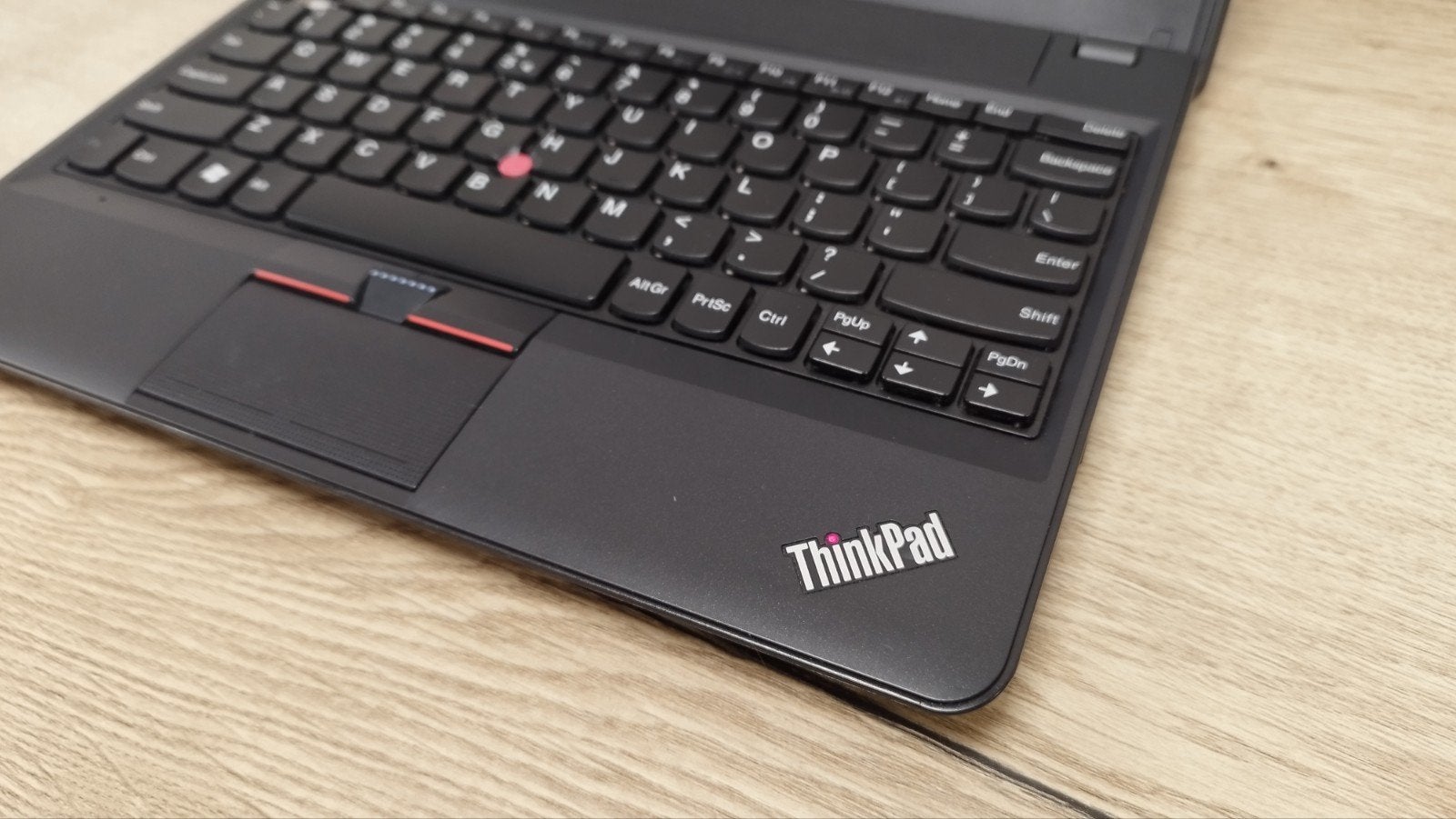 Lenovo ThinkPad X131e - Compacte Laptop met Windows 11 Pro, Gebruikt, Met videokaart, Qwerty, 8 GB