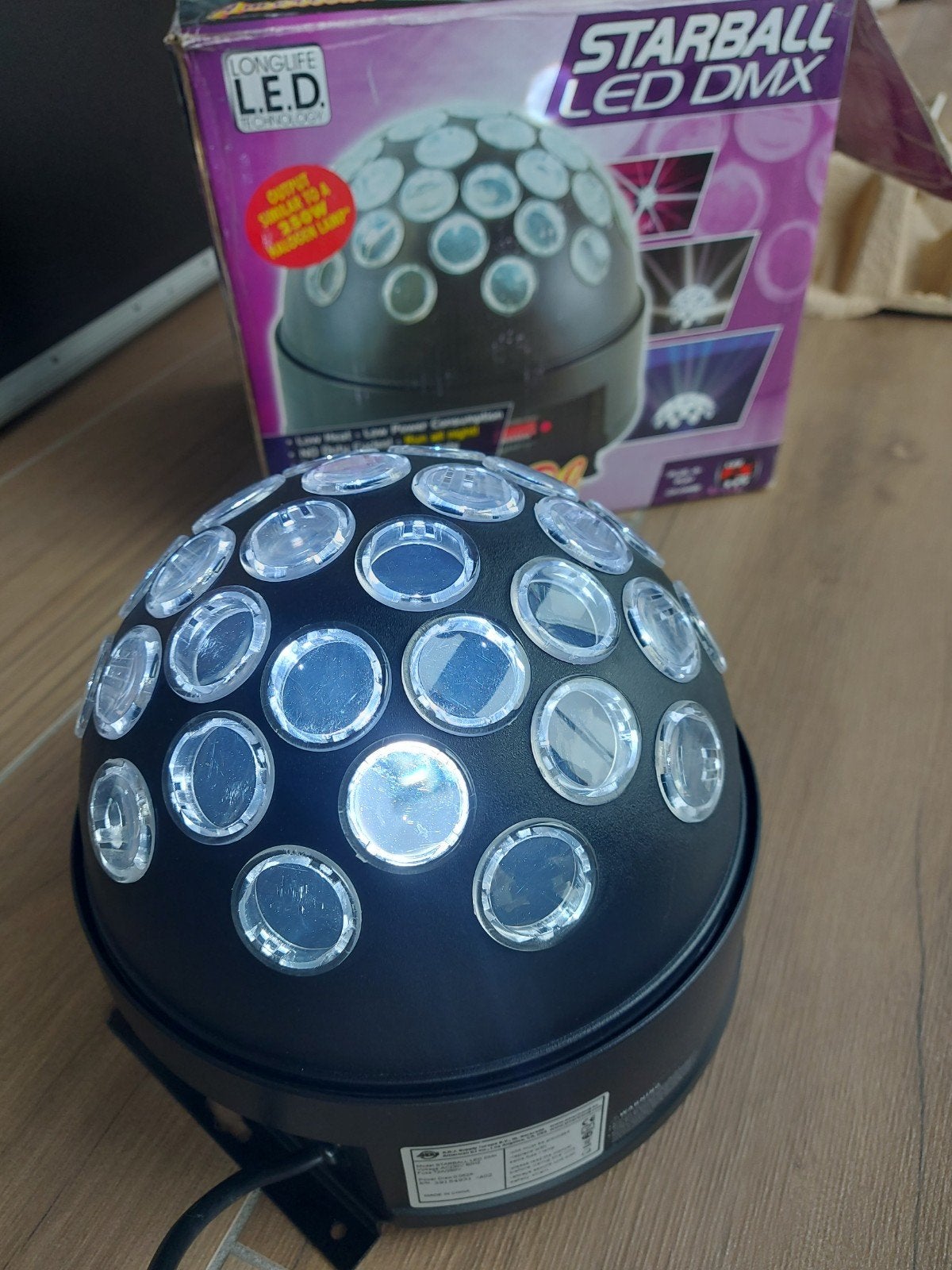 Led startball white + dmx Handcontroller
Afhalen Dilsen Belg, Muziek en Instrumenten, Licht en Laser, Ophalen, Zo goed als nieuw