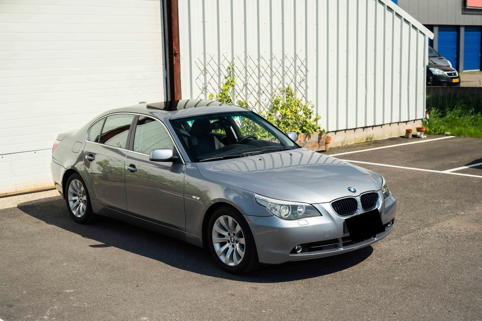 BMW 530i E60 met slechts 53.000km!, Auto's, Automaat, Achterwielaandrijving, Zwart, 2000 kg