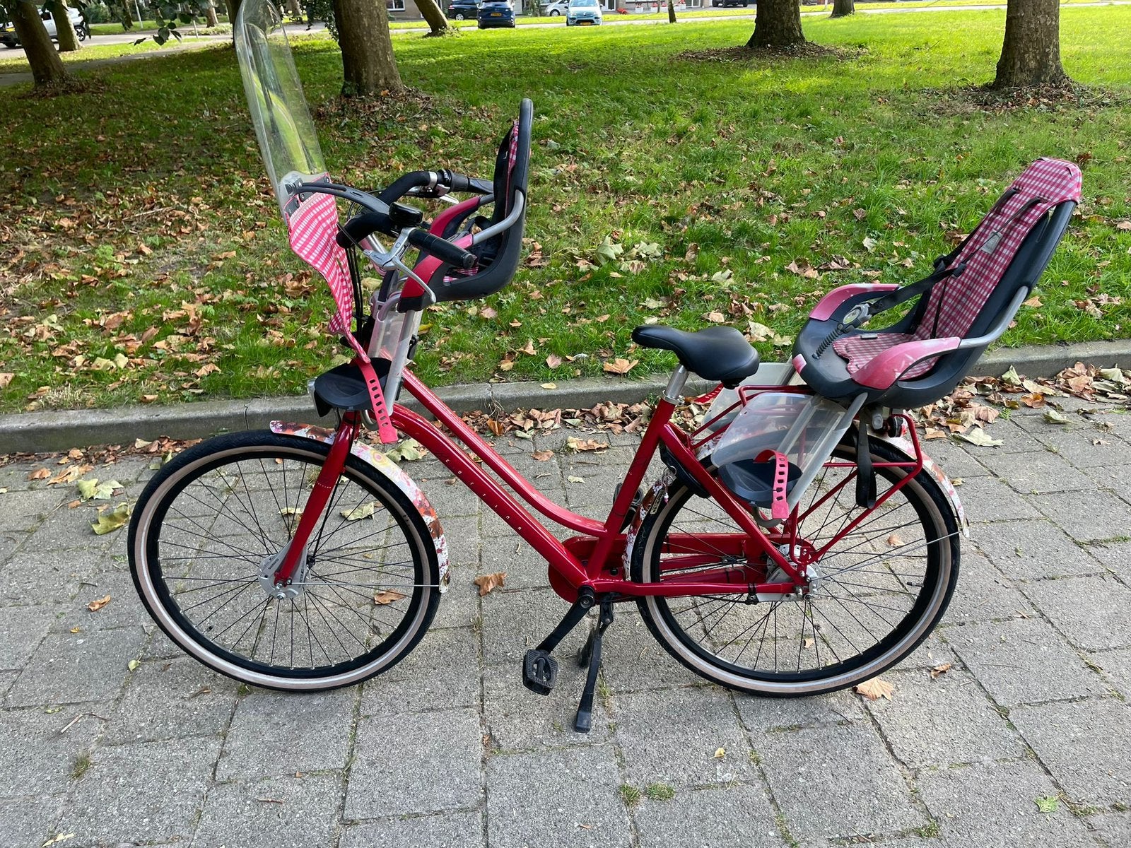 Cortina root 28 inch mama fiets.  Met zitjes voor en achter., 2 zitjes, Versnellingen, Zo goed als nieuw, Ophalen