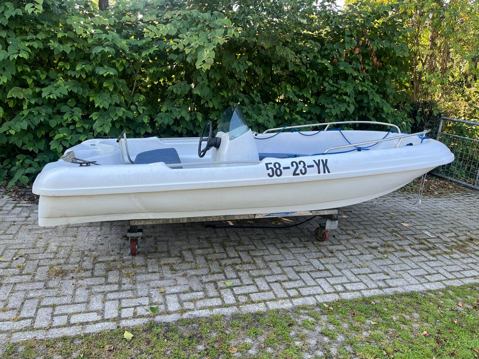 Cap 400 consoleboot., Watersport en Boten, Gebruikt, Kussenset, Consoleboot, Overige materialen