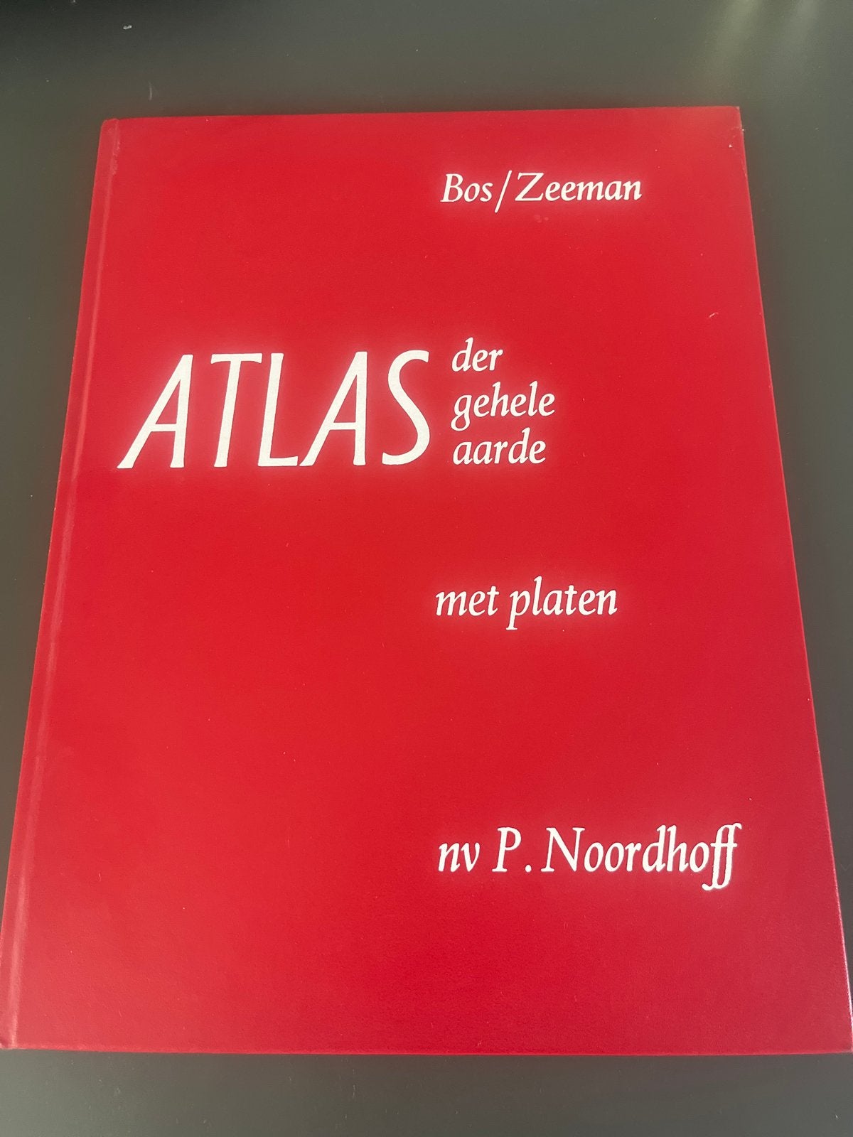 Bos/Zeeman Atlas der gehele aarde - P. Noordhoff 1967, Boeken, Atlassen en Landkaarten, Gelezen, Bosatlas, Ophalen of Verzenden