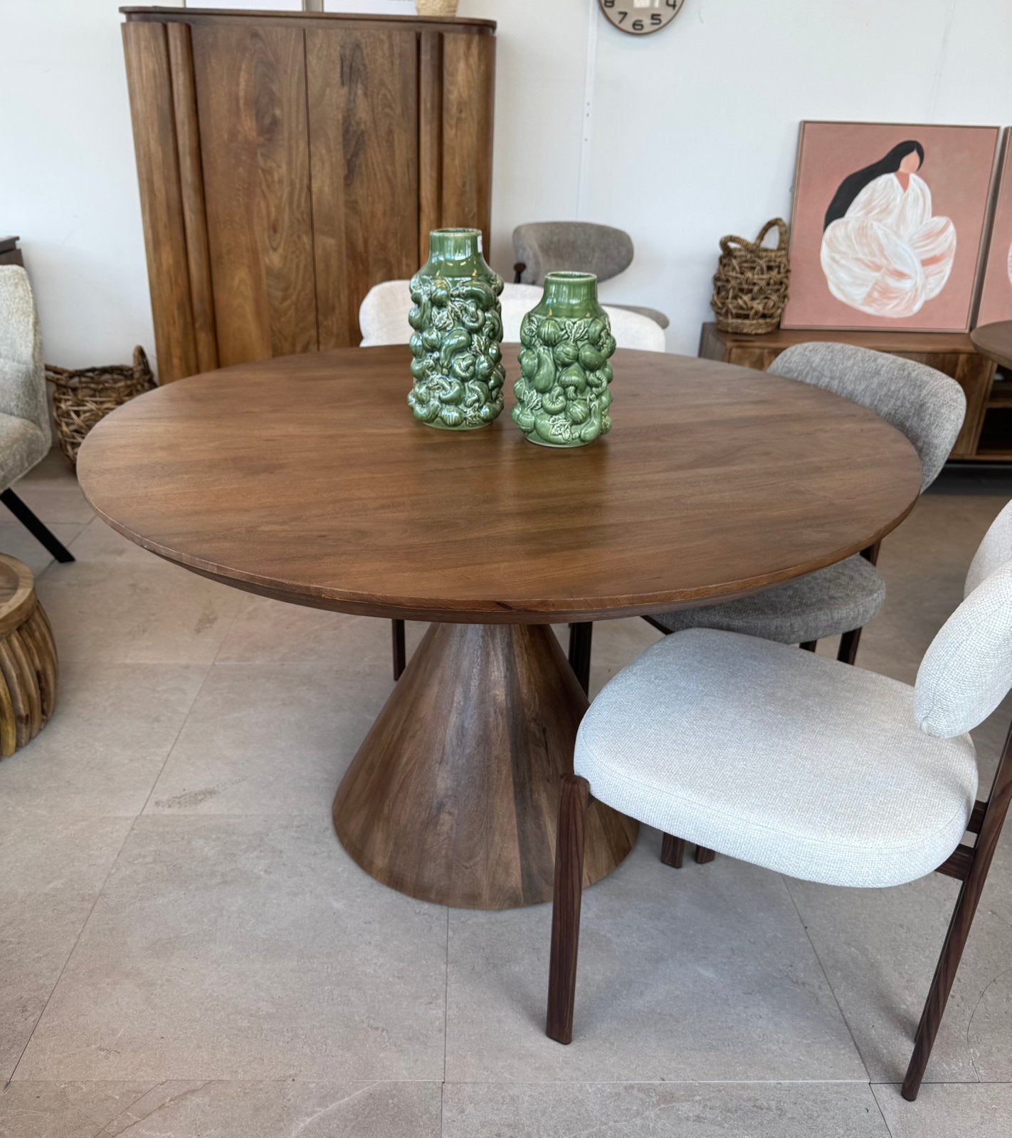 Magazijn leegverkoop ronde eettafel mangohout conische poot