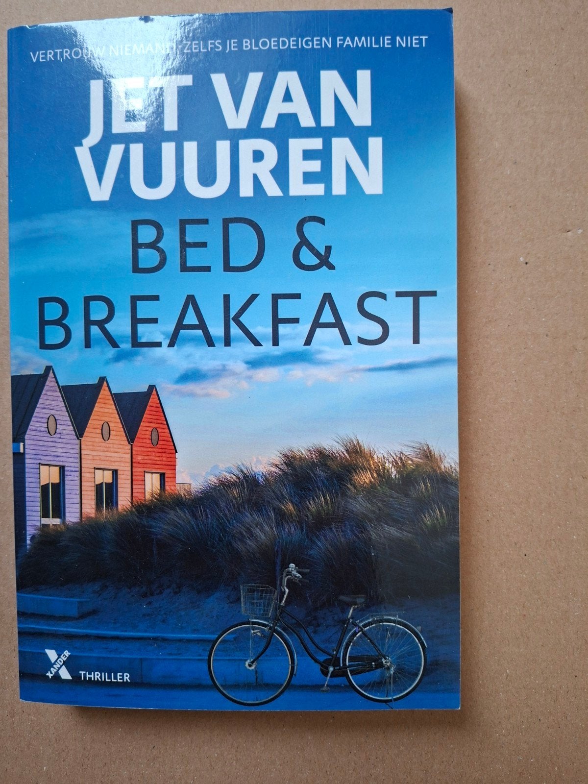 Bed &Breakfast, Jet van Vuuren., Ophalen of Verzenden, Gelezen