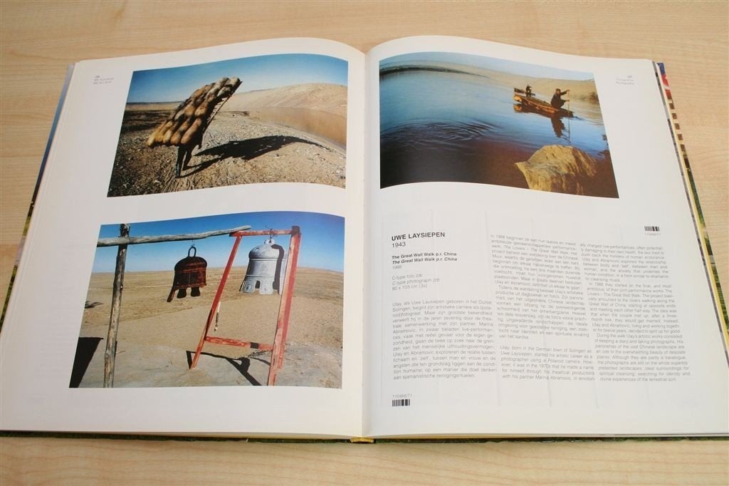 AMC Kunstboek — Overzicht van de Kunstcollectie & Essays, Ophalen of Verzenden, Gelezen