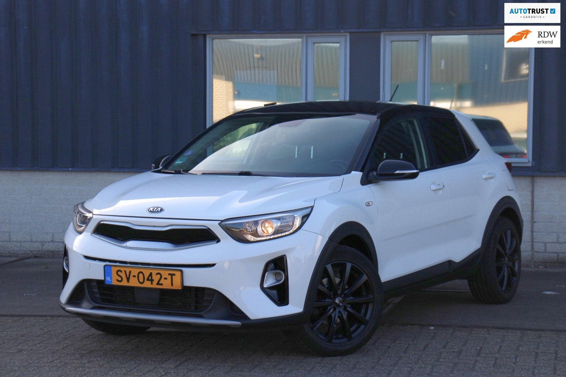 Kia Stonic 1.0 T-GDi DynamicLine NAP Navi CarPlay Cruise BT, Auto's, Voorwielaandrijving, Gebruikt, Origineel Nederlands, Bedrijf