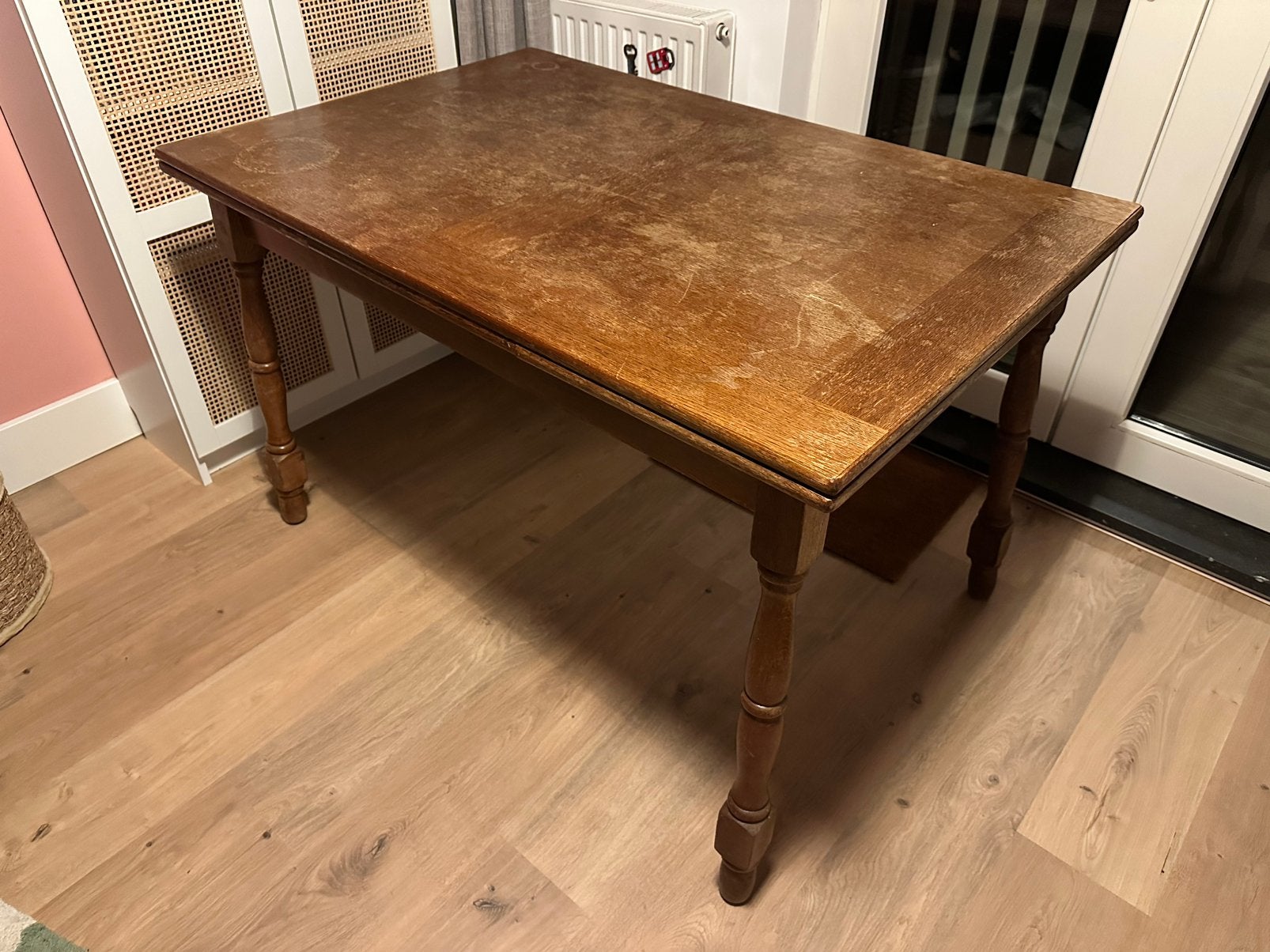 Uitschuifbare houten tafel, Antiek en Kunst, Ophalen of Verzenden