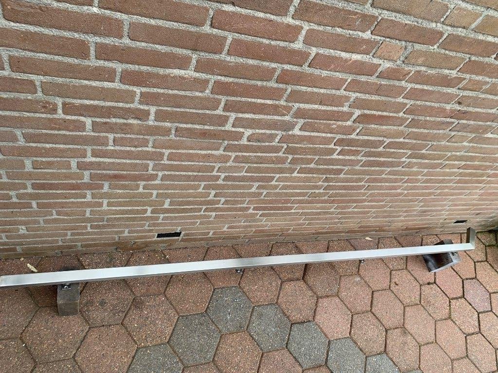 Trapleuning., Ophalen, Zo goed als nieuw