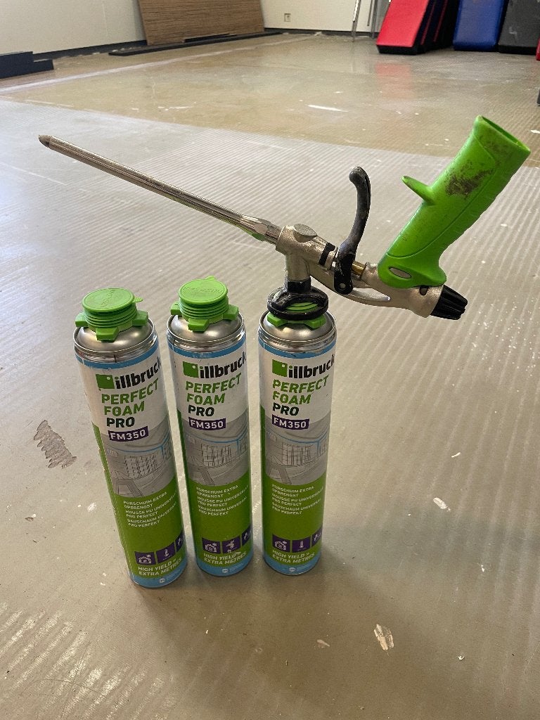 Purpistool + 2 nieuwe bussen, Doe-het-zelf en Verbouw, Isolatie en Afdichting, Overige materialen, Zo goed als nieuw, 15 m² of meer