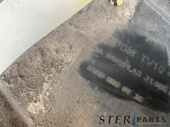 Bumper onderplaat van een Mercedes B-Klasse, Gebruikt, -, Ophalen of Verzenden, Bumper