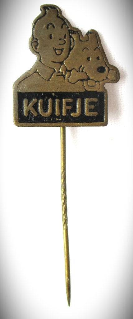 Kuifje~Vintage Messing Speldje~Bobbie~Hergé~Strip, Ophalen of Verzenden, Kuifje, Gebruikt, Gebruiksvoorwerp