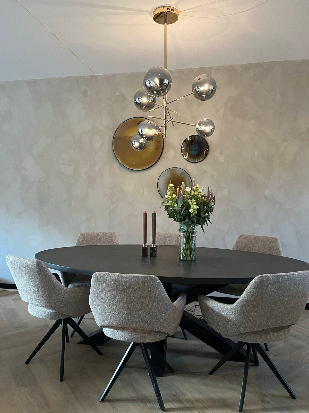 Betonlook eettafel ovaal, Ophalen, 200 cm of meer, 50 tot 100 cm, Zo goed als nieuw