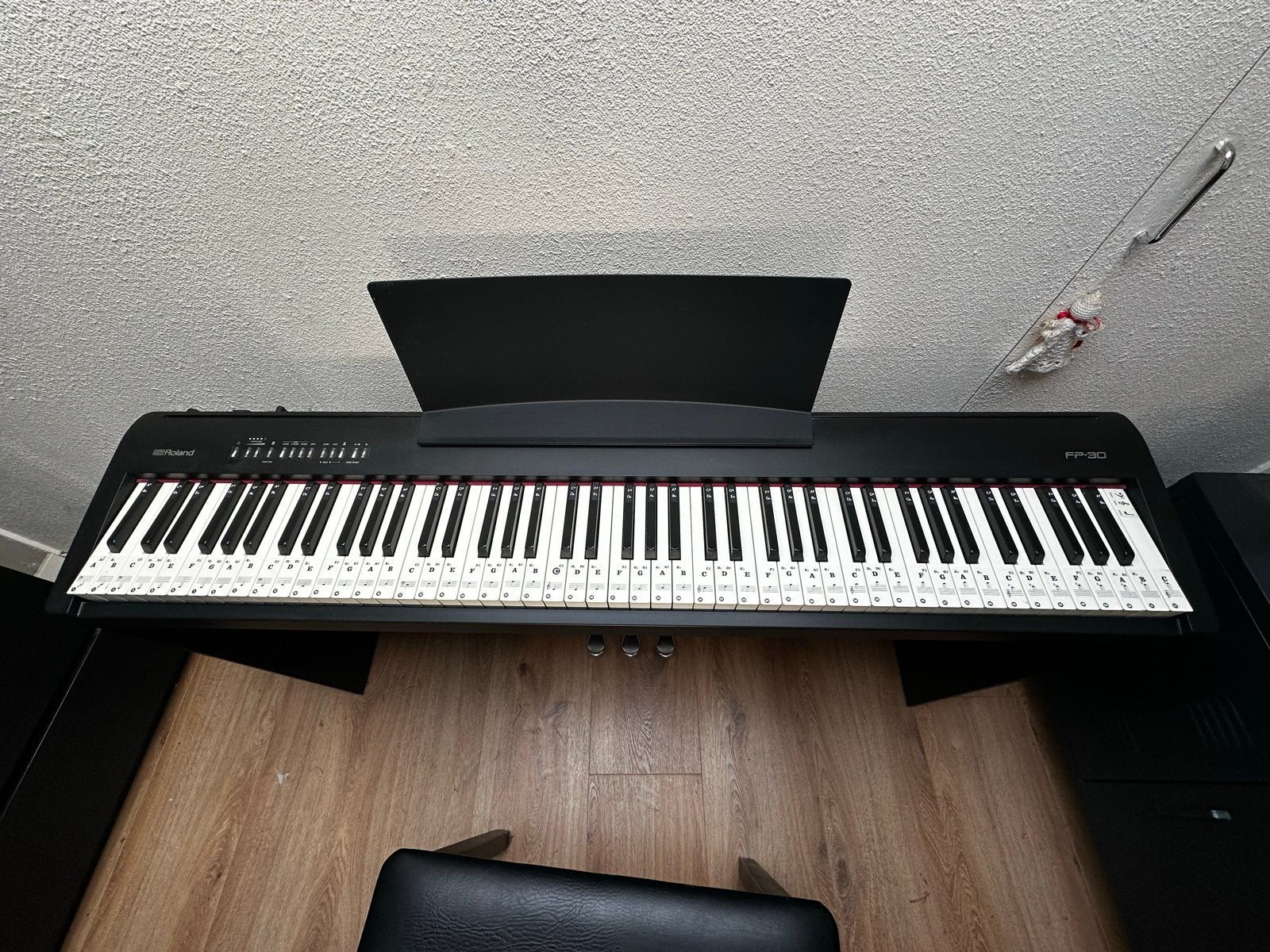 Foto 5 van Roland FP-30 Digitale Piano met Standaard en Bankje