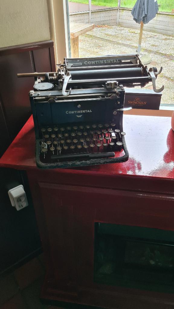 Antieke typemachine, Ophalen, Gebruikt