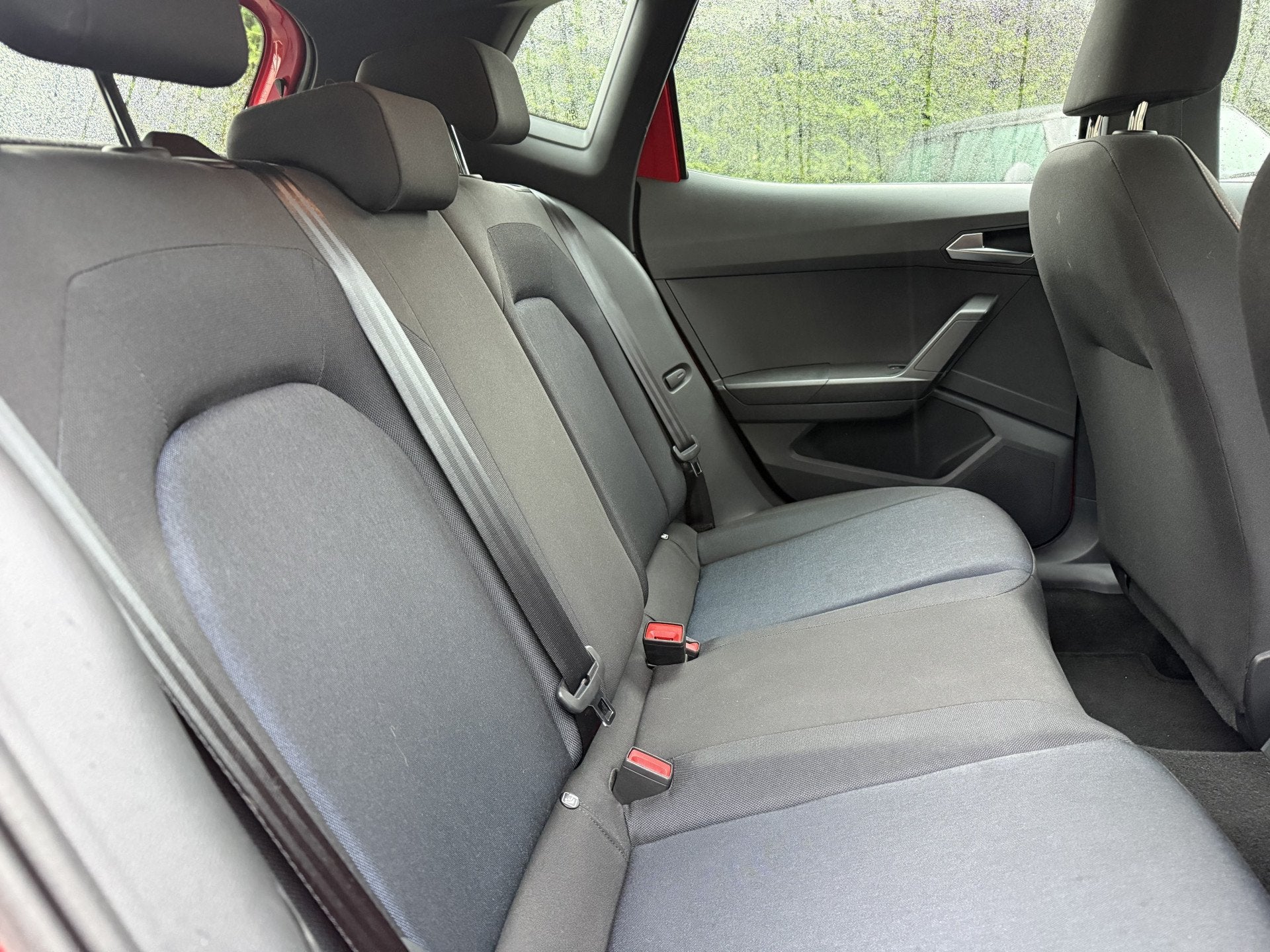 SEAT Arona 1.0 TSi 110pk FR Business Connect, Clima | Winter, Auto's, Voorwielaandrijving, Stof, Gebruikt, Handgeschakeld