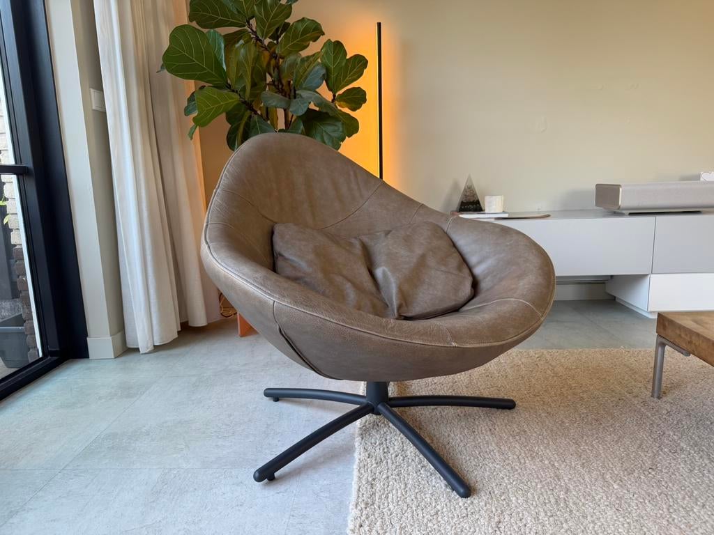 Label van den Berg - Hidde Fauteuil, Ophalen, Zo goed als nieuw, Leer, 75 tot 100 cm