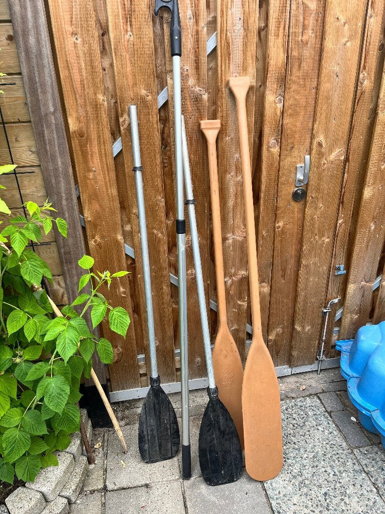 4 x peddels voor rubberboot of voor kano en een pikhaak, Ophalen, Gebruikt, Enkelbladige peddel