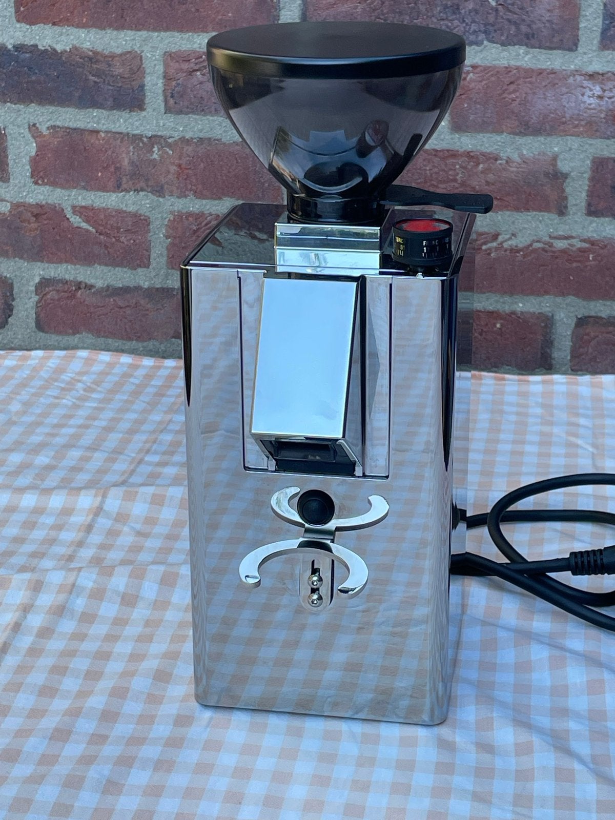 Foto 3 van Te koop: Z.g.a.n. La Pavoni New Kube Mill bonenmaler.