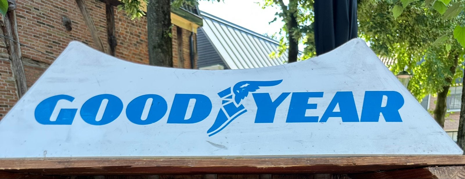 Goodyear banden standaard etalge display ( kunststof)reclame, Ophalen of Verzenden, Zo goed als nieuw, Reclamebord