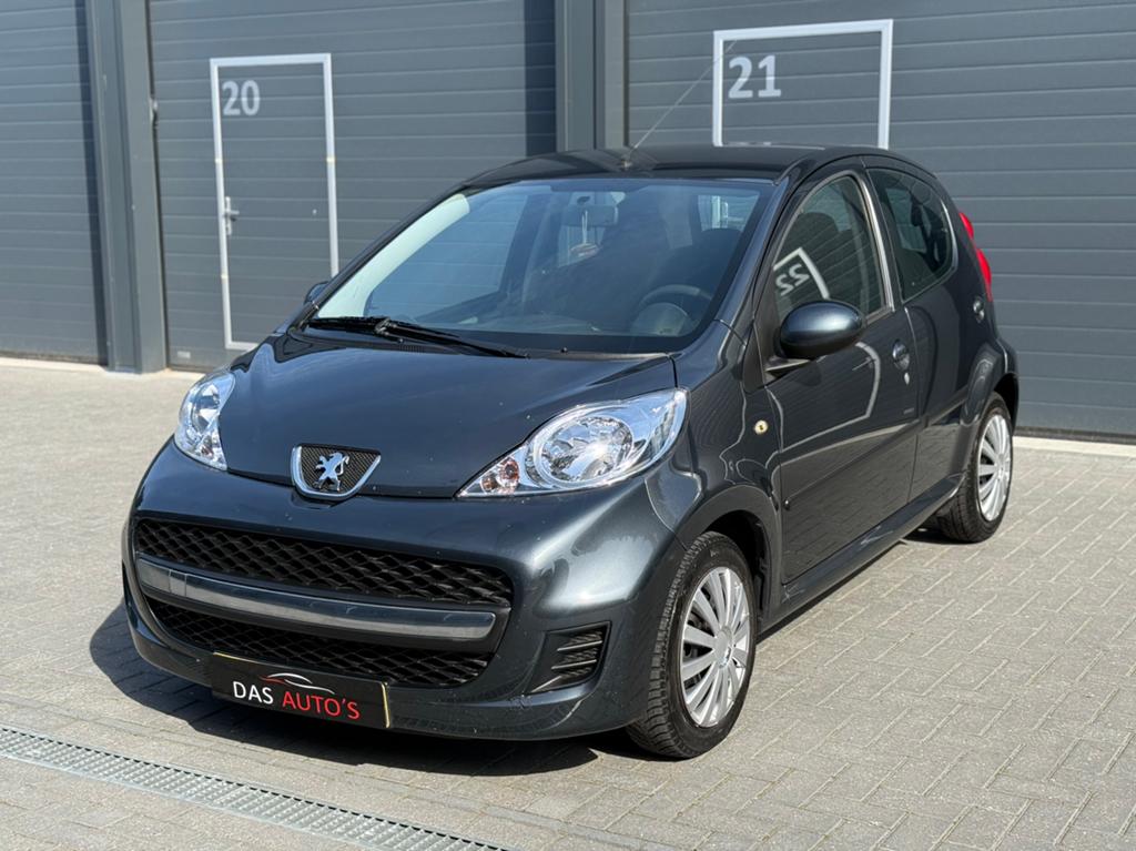 Peugeot 107 1.0 12V |5-drs|Airco|isofix|Elektrische ramen|, Voorwielaandrijving, Zwart, 4 stoelen, 68 pk