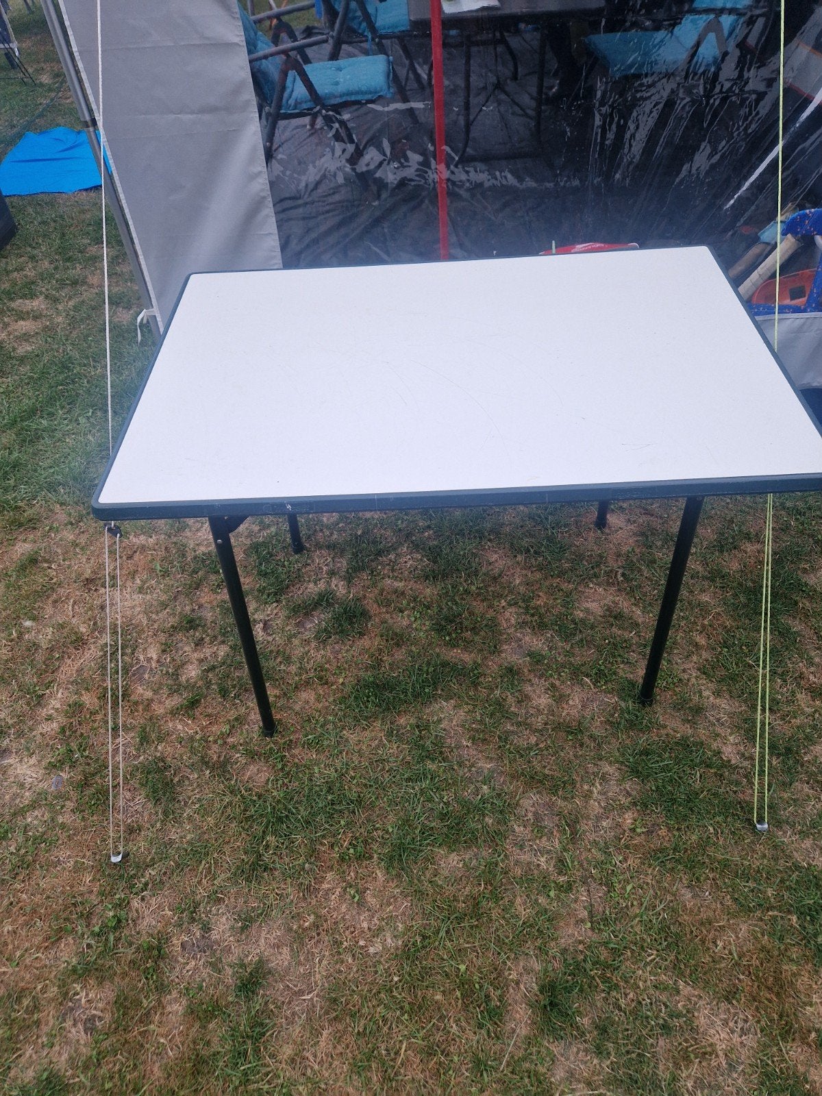Campingtafel - Overbodig geworden, Ophalen