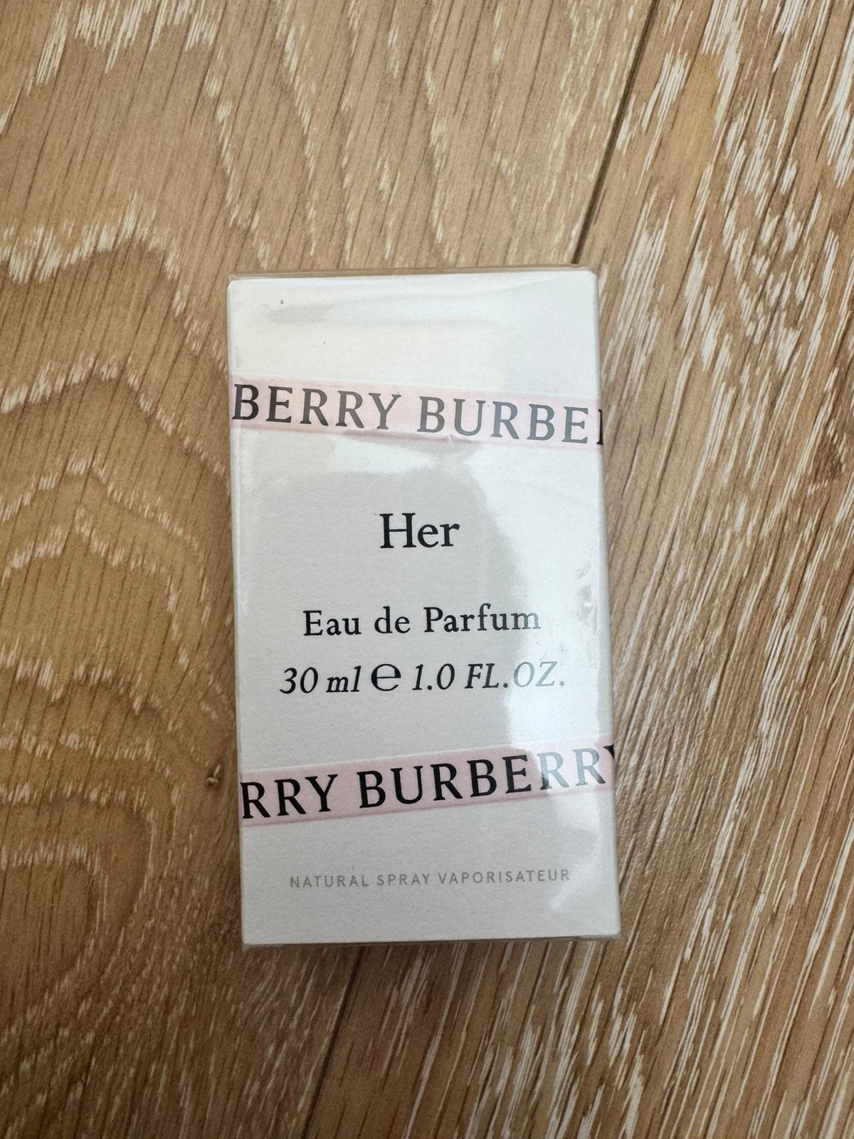 Burberry her eau de parfum 30ml, Ophalen of Verzenden, Zo goed als nieuw, Gehele gezicht