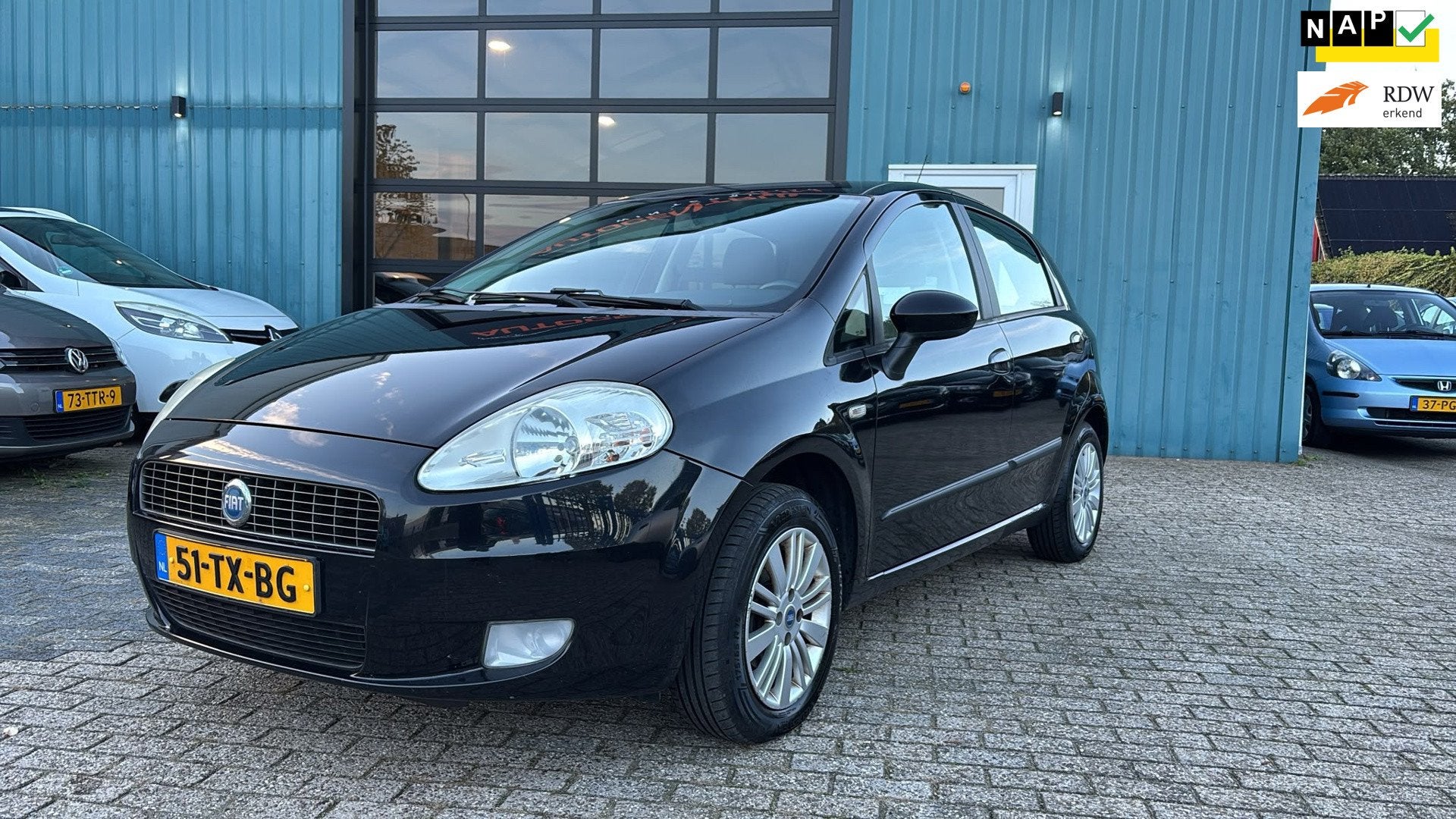 Fiat Grande Punto 1.4 Dynamic NweApk, Auto's, Voorwielaandrijving, Zwart, 4 cilinders, 400 kg