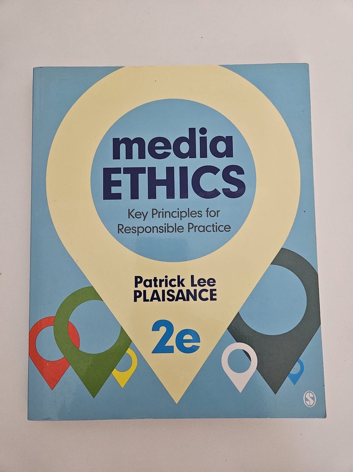 Media Ethics: Key Principles for Responsible Practice 2e, Ophalen of Verzenden, Gelezen, Vakgebied of Filmindustrie