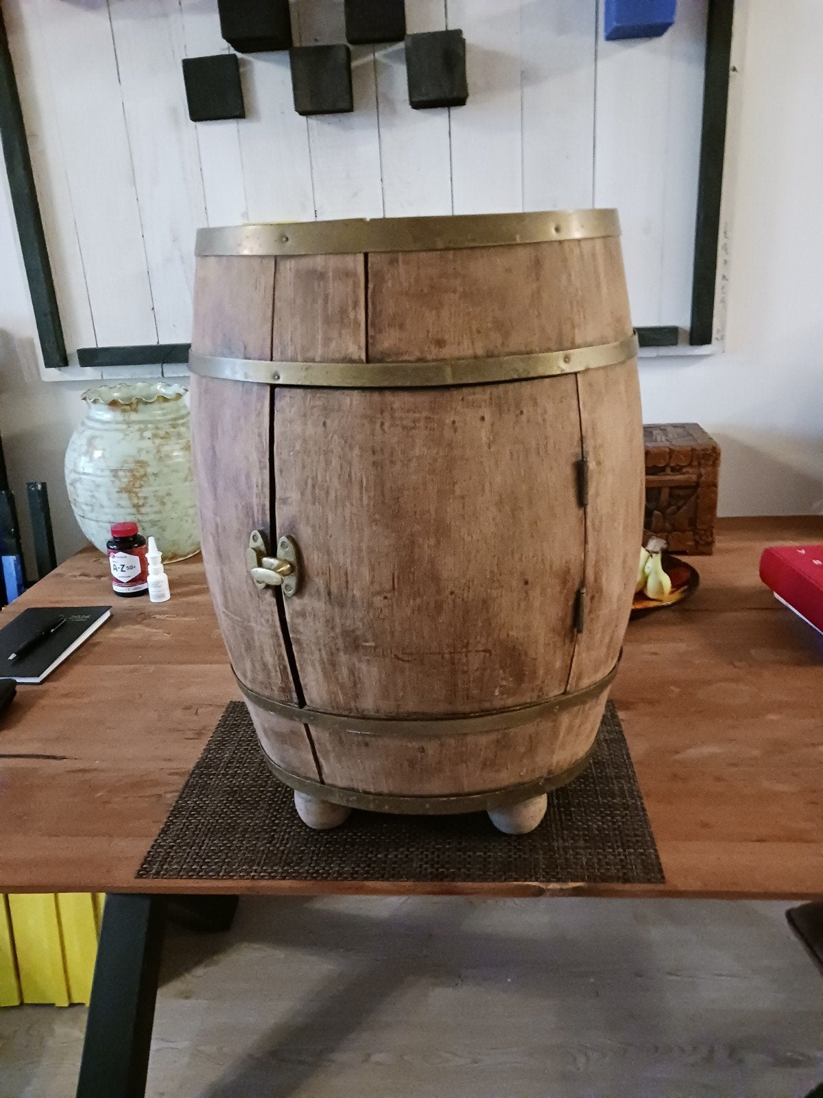 oud vat omgebouwd tot wijnkastje, Ophalen, Gebruikt