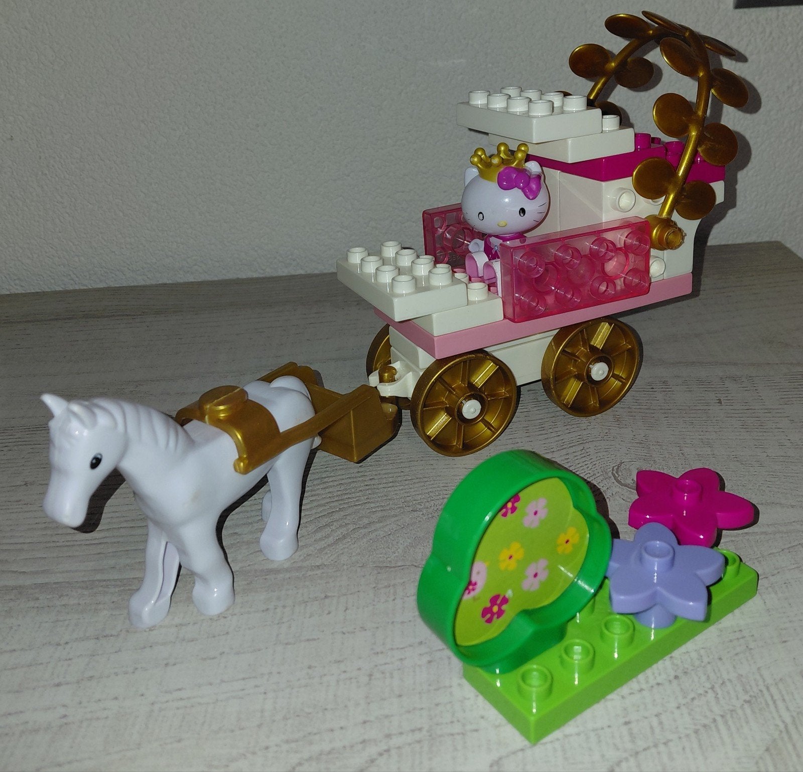 Hello Kitty Koets met Paard en Figuur  set 8678 Lego Duplo, Kinderen en Baby's, Ophalen of Verzenden, Zo goed als nieuw, Megabloks