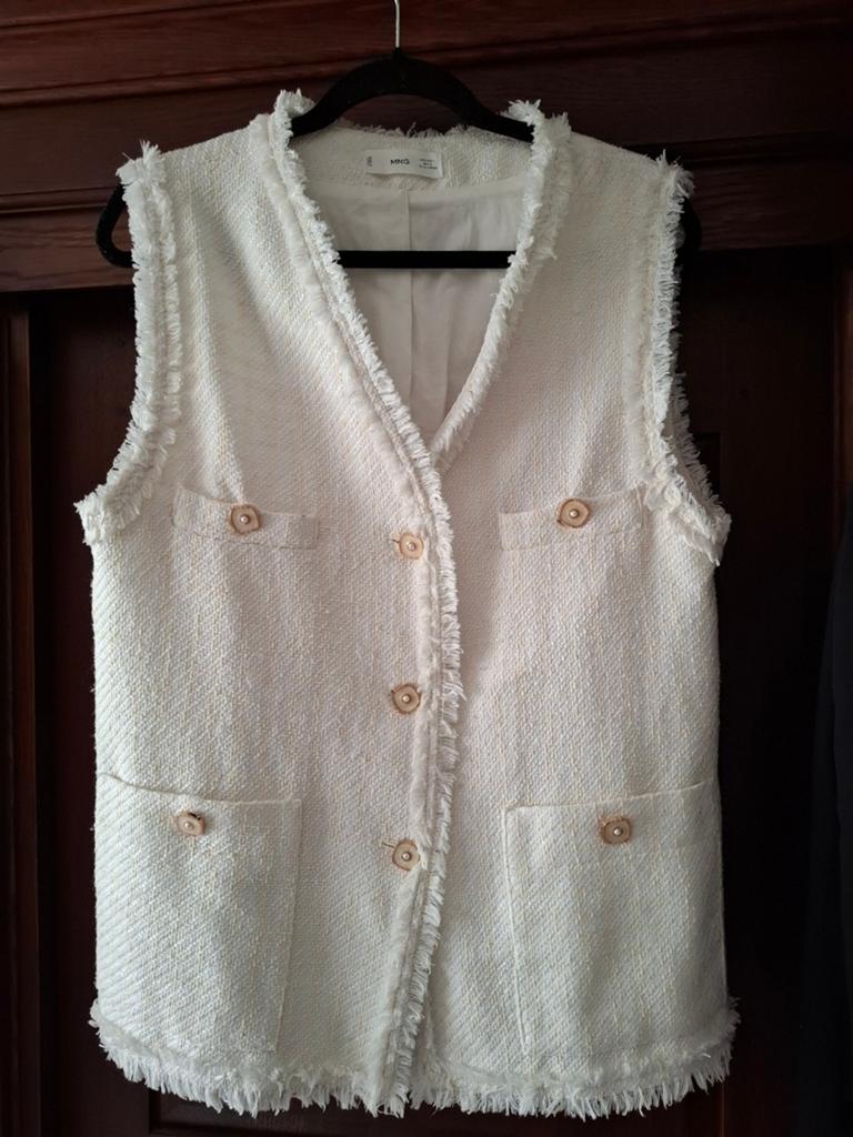 Mouwloos vest MNG, Kleding | Dames, Ophalen of Verzenden, Zo goed als nieuw, Maat 42/44 (L)