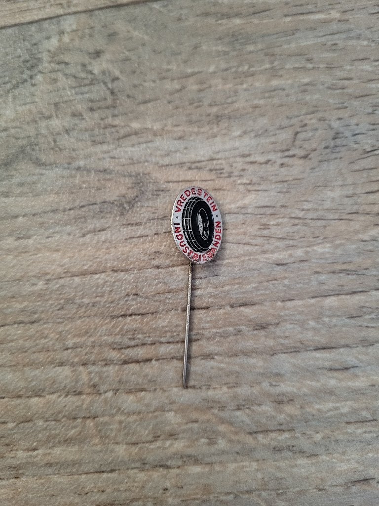 Pin Speldje Vredestein Banden Nederland, Ophalen of Verzenden, Zo goed als nieuw