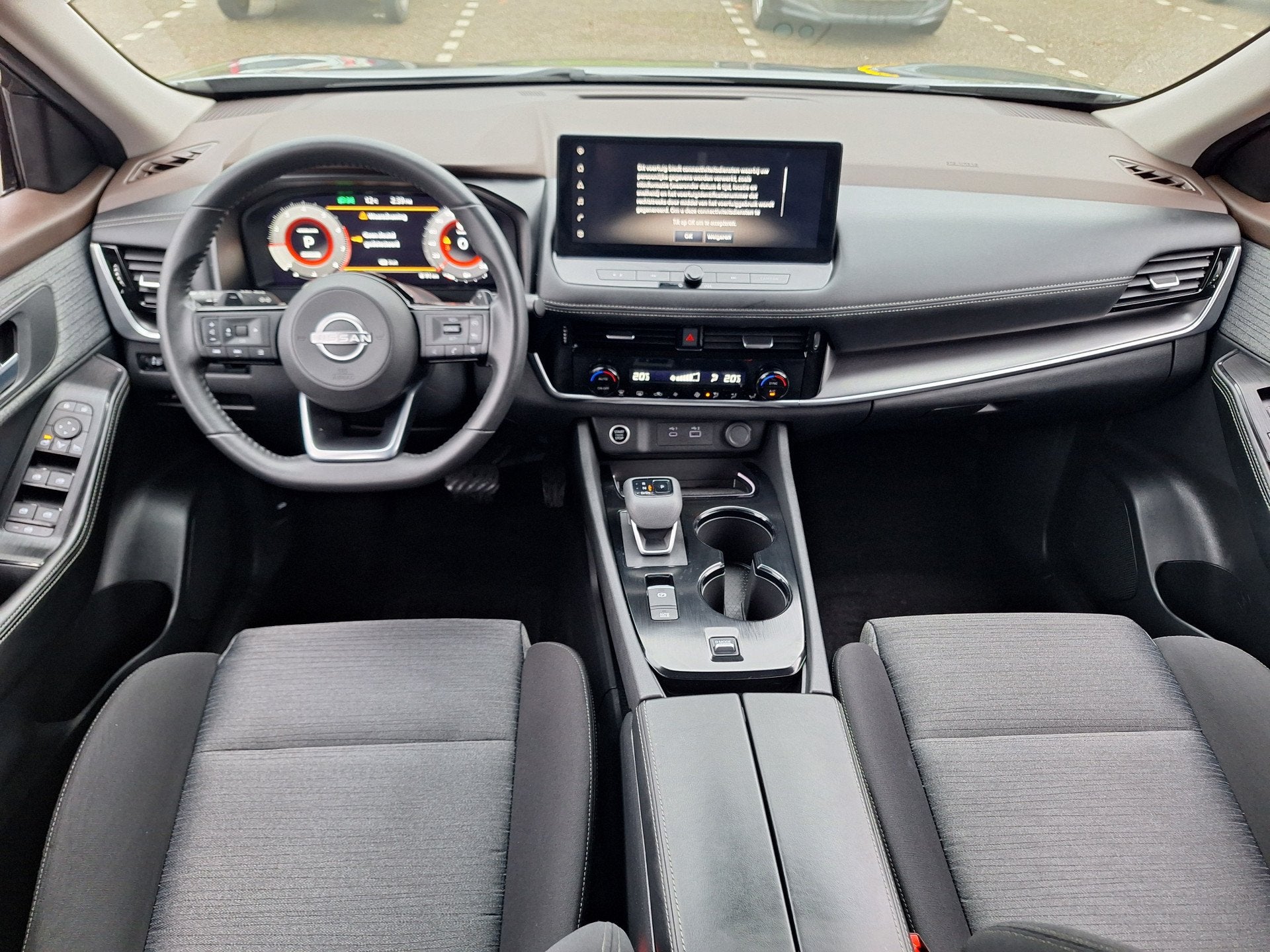 Nissan X-Trail Connecta 7 PERSOONS / 1800kg trekgewicht, Automaat, 12 maanden, 7 stoelen, Bedrijf
