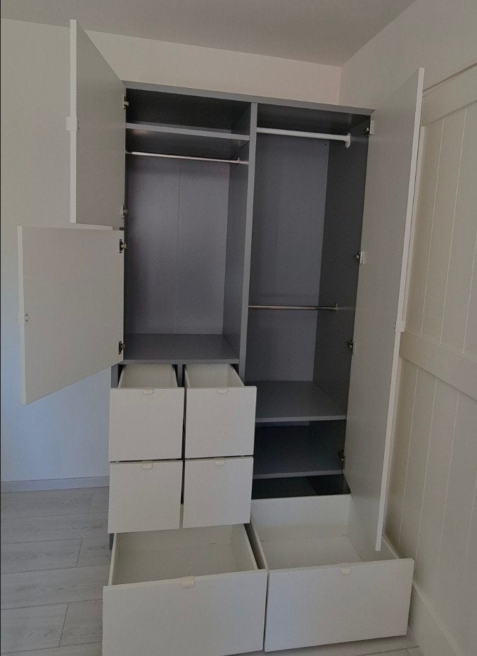 IKEA VISTHUS Kledingkast grijs/wit, 122x59x216 cm, Overige materialen, 100 tot 150 cm, 200 cm of meer, Zo goed als nieuw