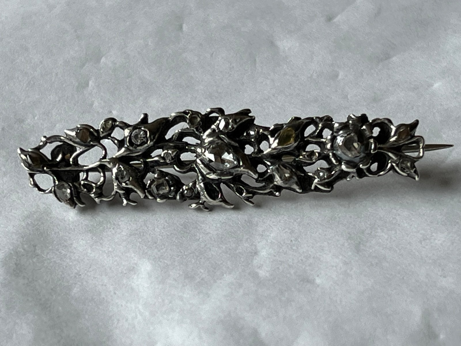 Zware Zilveren Broche met Roosdiamanten, 4 tot 7 cm, Ophalen of Verzenden, Zo goed als nieuw, Met edelsteen