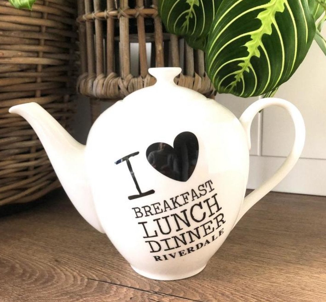 Riverdale Theepot "I love Breakfast Lunch Dinner", Theepot/fluitketel, Ophalen of Verzenden, Zo goed als nieuw, Steen/keramiek