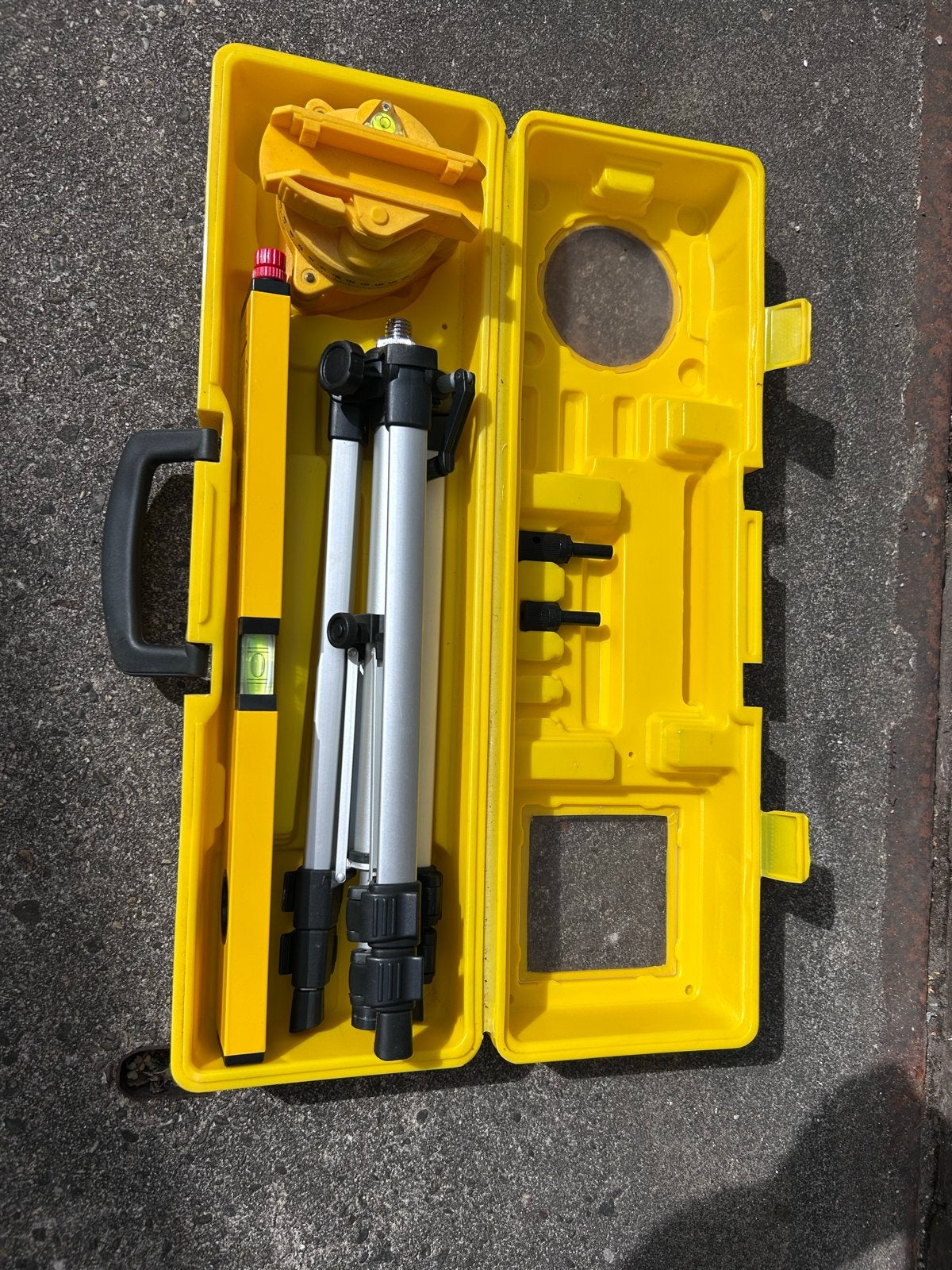 Waterpas met ingebouwde laser en koffer, Ophalen of Verzenden, Zo goed als nieuw, Overige meters