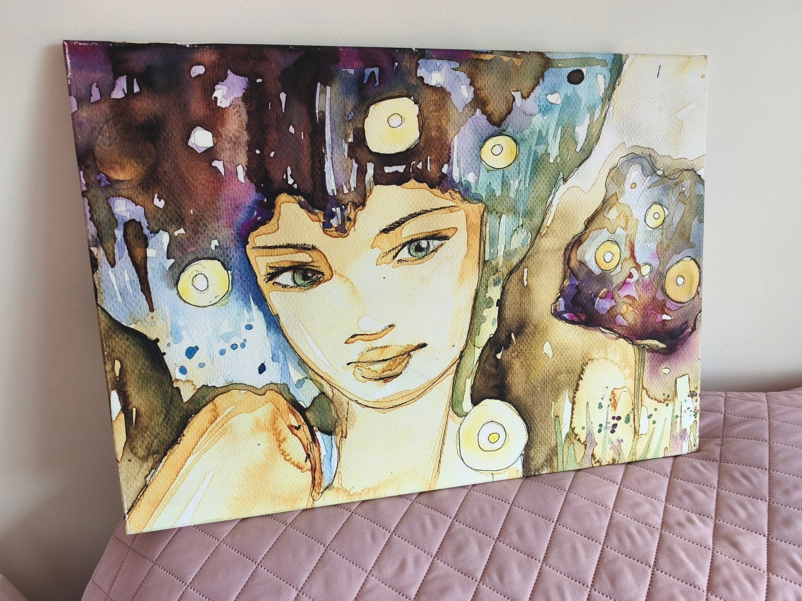 Schilderij 50x70 cm - Vrouw met abstracte elementen, Ophangklaar, Aquarel, Ophalen of Verzenden, Portret